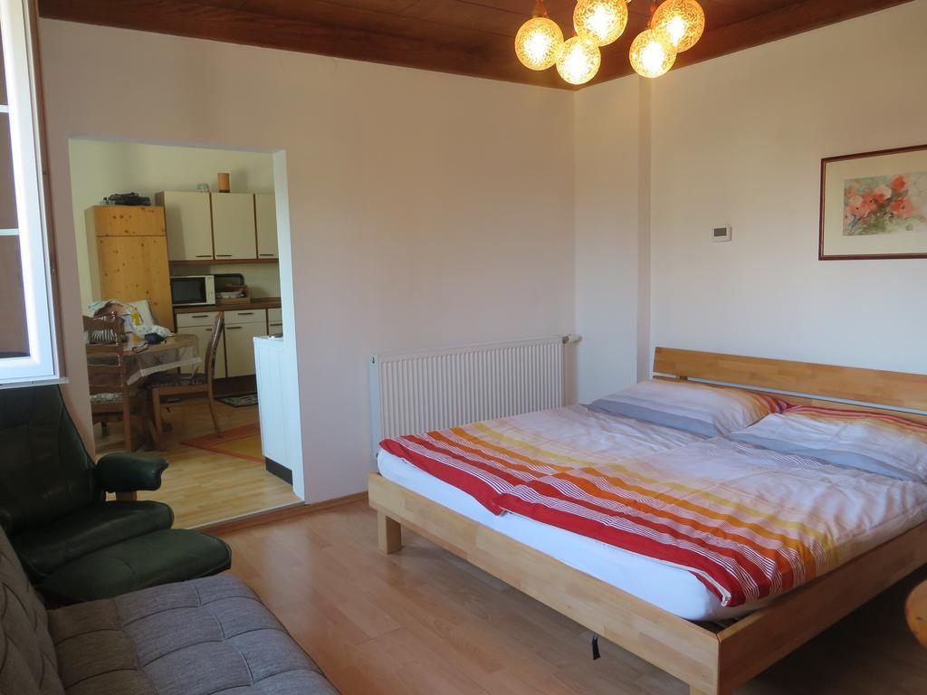 Ferienhaus Deller Pinkafő Szoba fotó